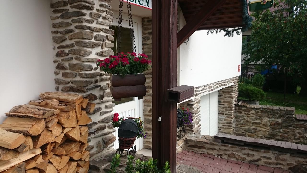Vacov Penzion Plus מראה חיצוני תמונה